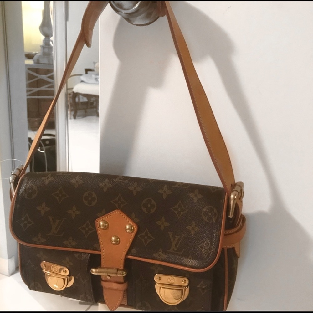 Louis Vuitton Hudson PM
